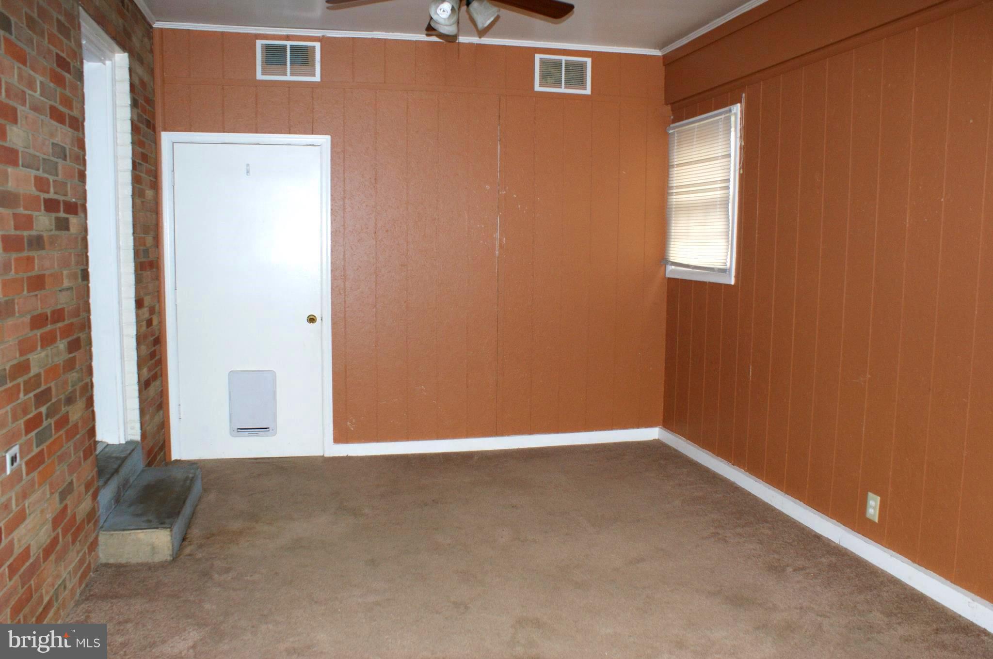 608 Truslow Road Fredericksburg, VA 22406 - Photo 4 of 21 Family Room