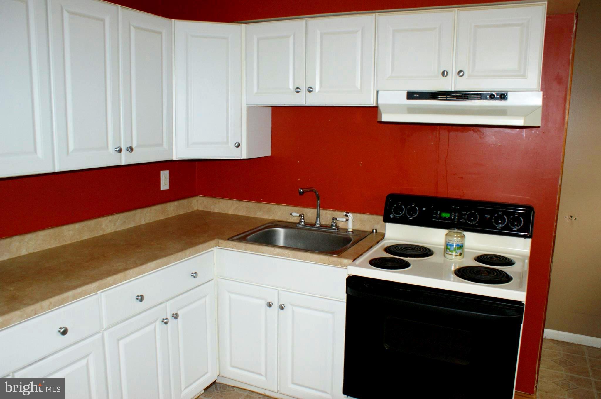 608 Truslow Road Fredericksburg, VA 22406 - Photo 8 of 21 Kitchen