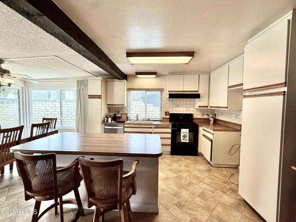 2392 Alscot Avenue Simi Valley, CA 93063 - Photo 4 of 13