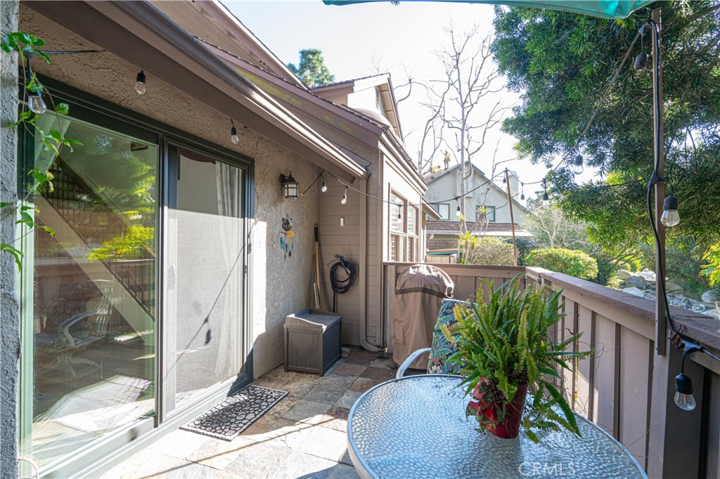 2053 Meadow View Lane Costa Mesa, CA 92627 - Photo 11 of 44