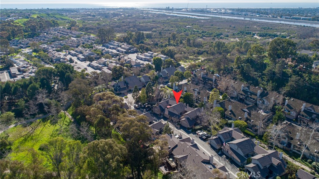 2053 Meadow View Lane Costa Mesa, CA 92627 - Photo 3 of 44