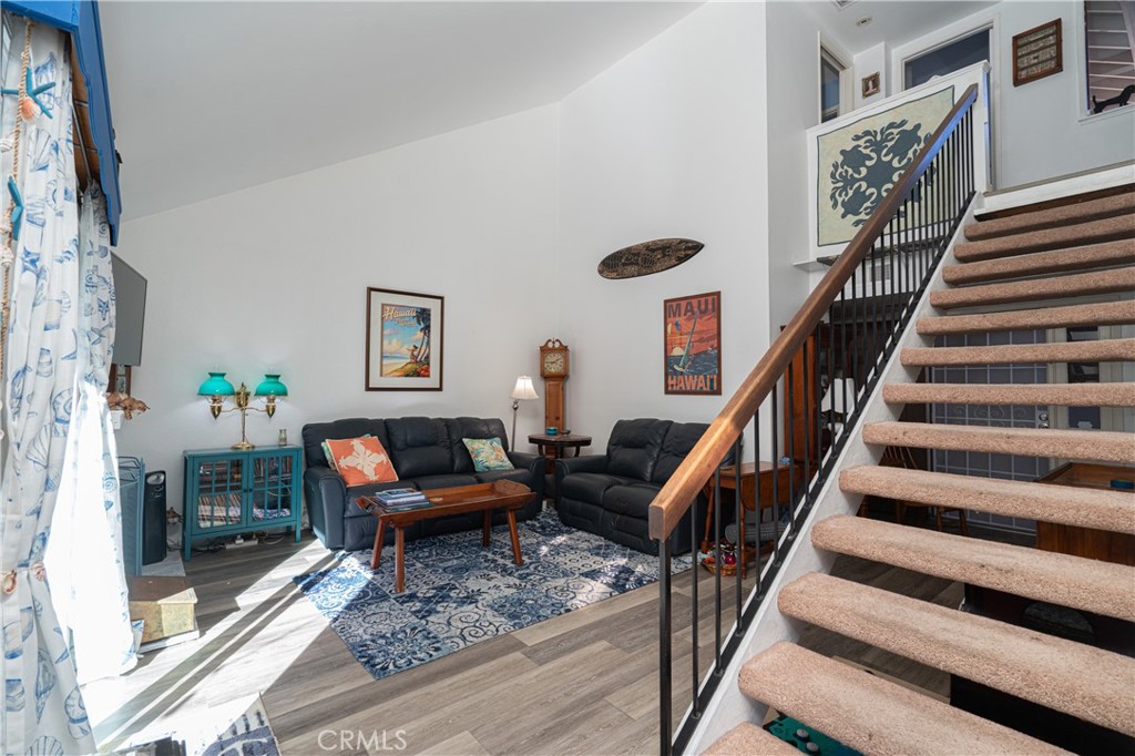 2053 Meadow View Lane Costa Mesa, CA 92627 - Photo 6 of 44