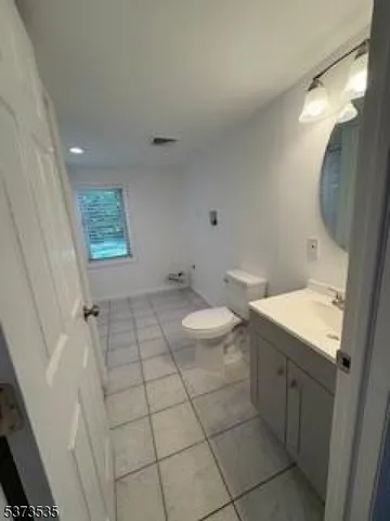 $2,700 | 17 Eastbrook Lane, Newton, NJ 07860