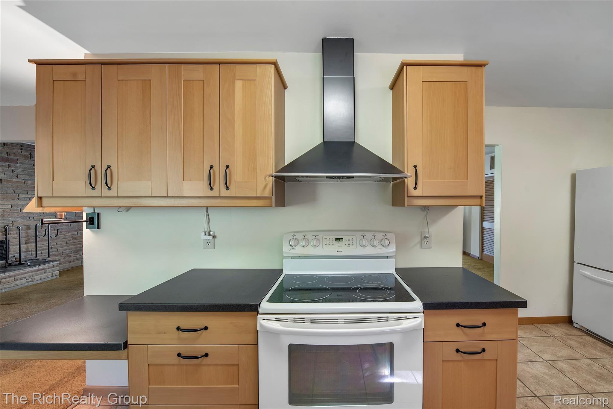 8822 River Valley Road Brighton, MI 48116 - Photo 10 of 44 8822-River-Valley-Rd-Brighton-MI-48116-windowstill-10.jpg