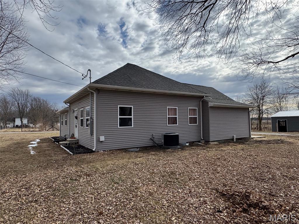 843 Monroe Street Witt, IL 62094 - Photo 5 of 28