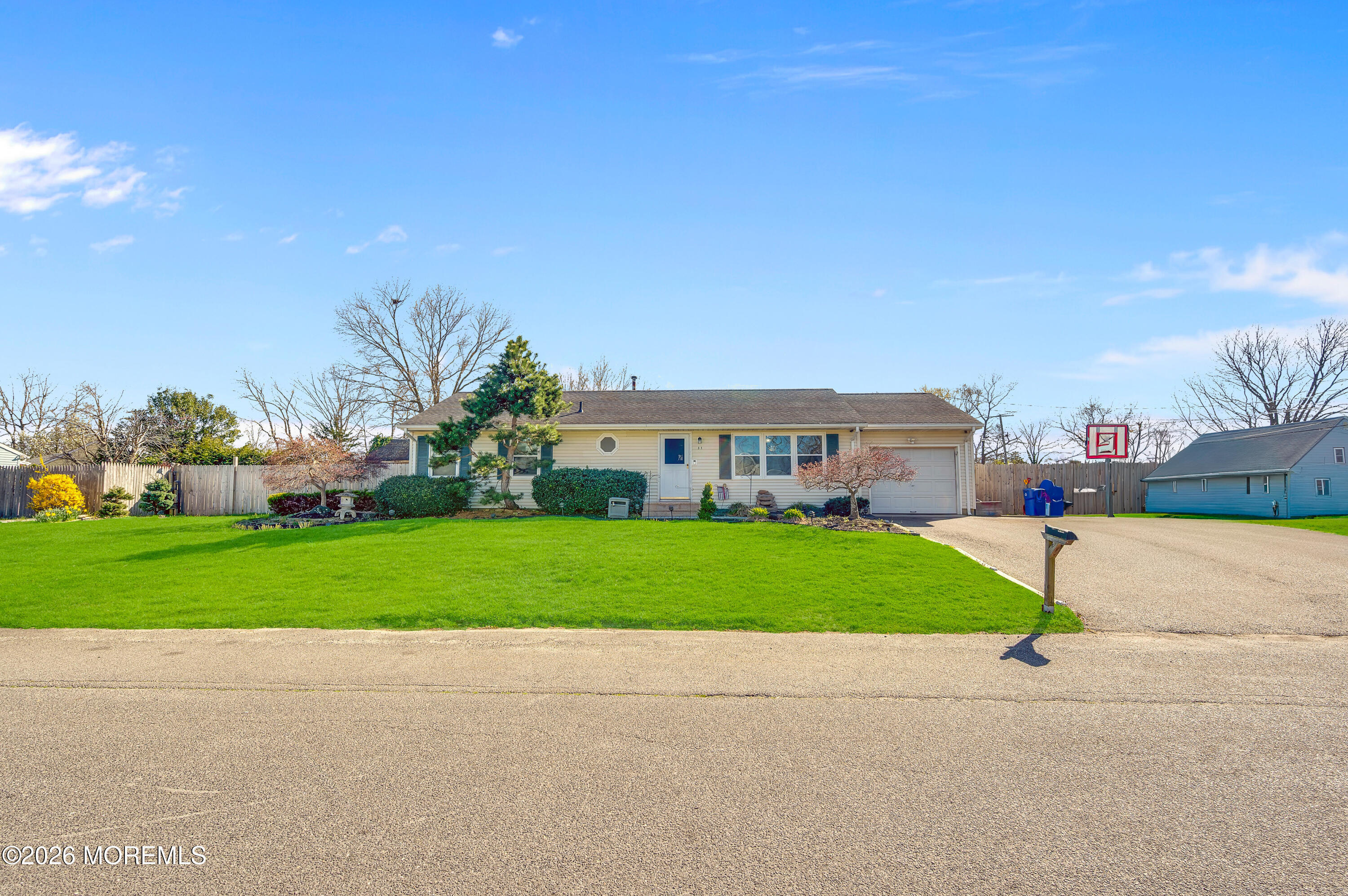 31 Titanic Road Forked River, NJ 08731 - Photo 5 of 37 Front 9