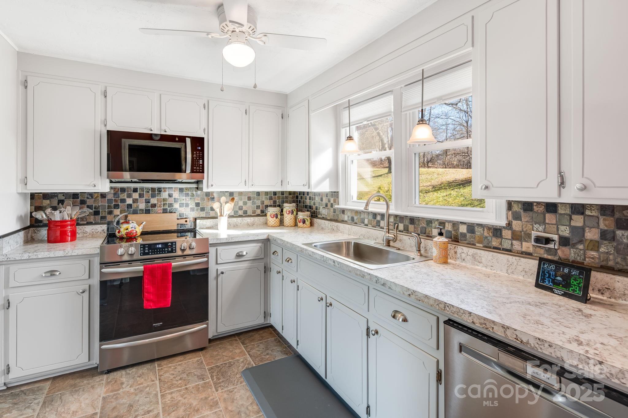 106 Pressley Road Canton, NC 28716 - Photo 15 of 42