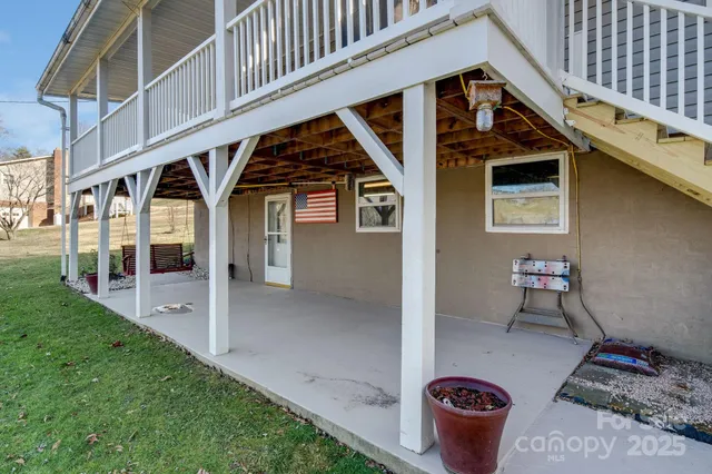 $379,900 | 106 Pressley Road, Canton, NC 28716