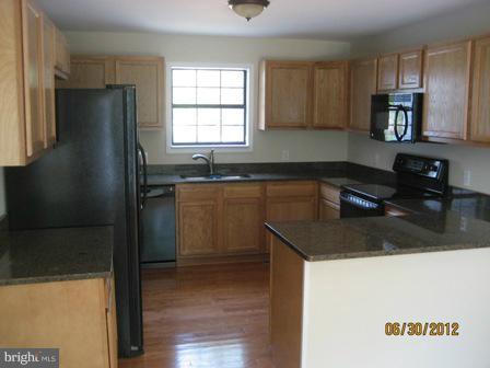 5027 Courtneys Corner Road Sumerduck, VA 22742 - Photo 4 of 15 Kitchen