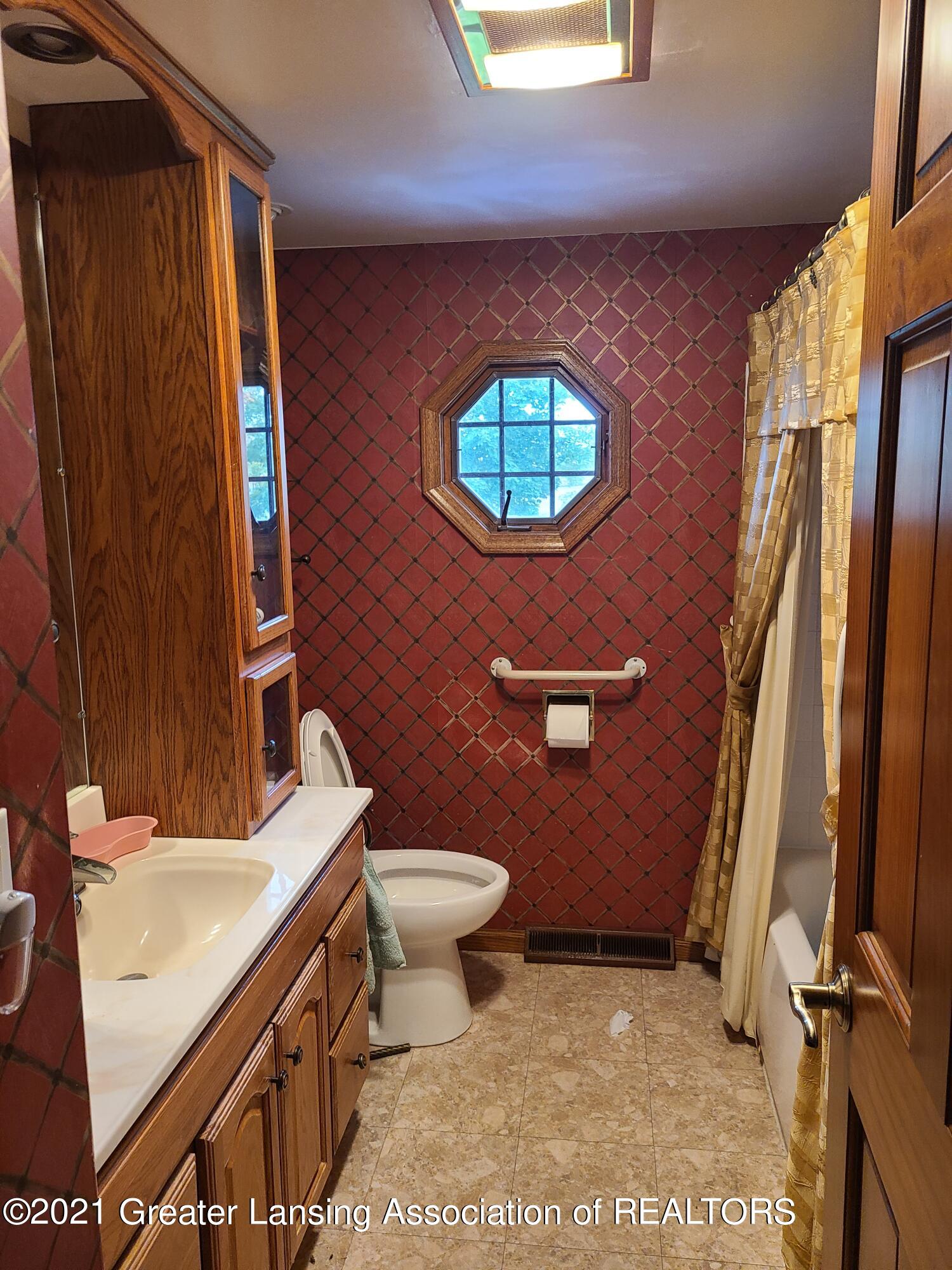 5697 Houston Road Eaton Rapids, MI 48827 - Photo 14 of 17 20211027_133903