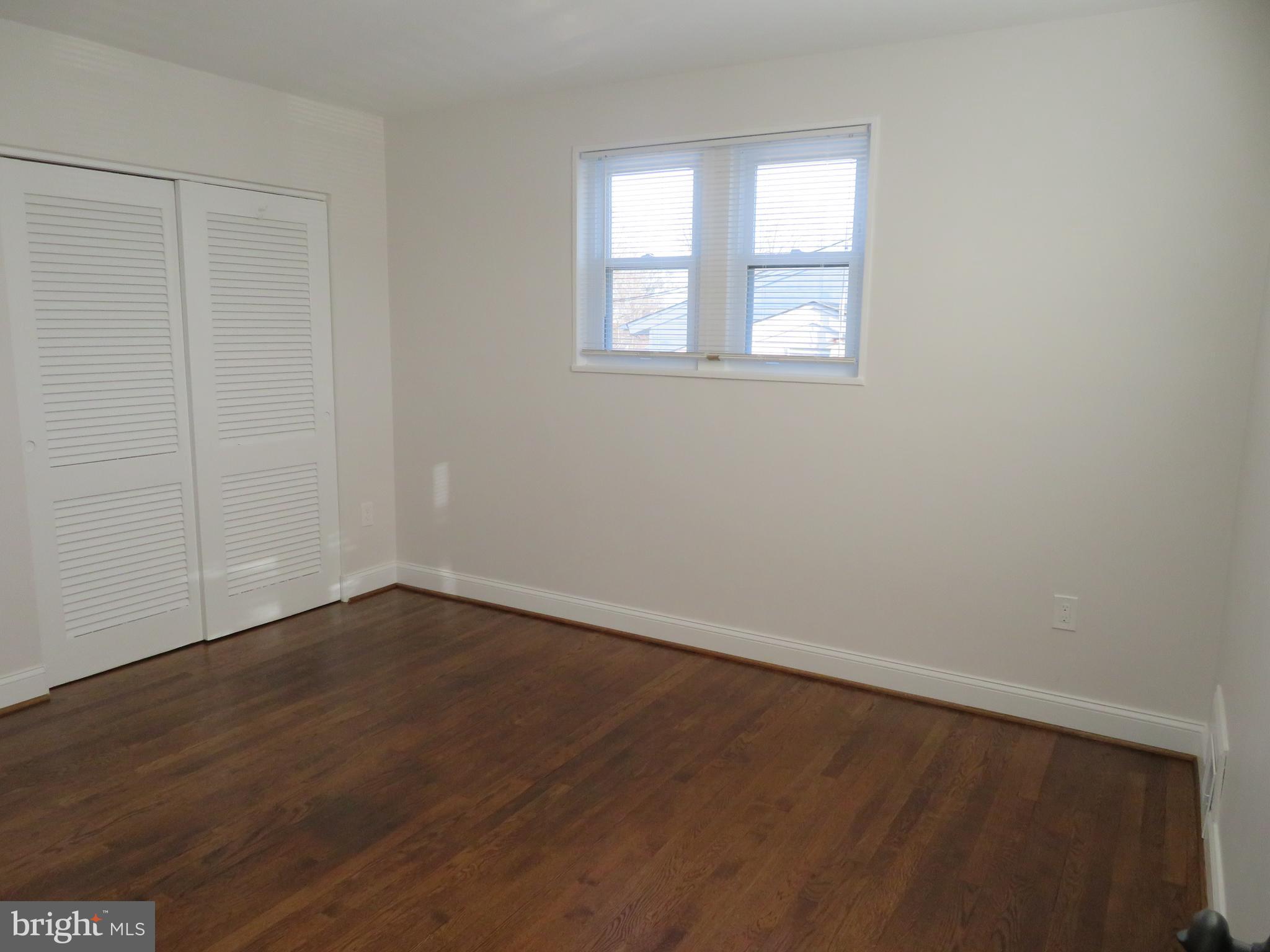 1325 Ray Road Hyattsville, MD 20782 - Photo 19 of 55 UPPER LEVEL MASTER ROOM