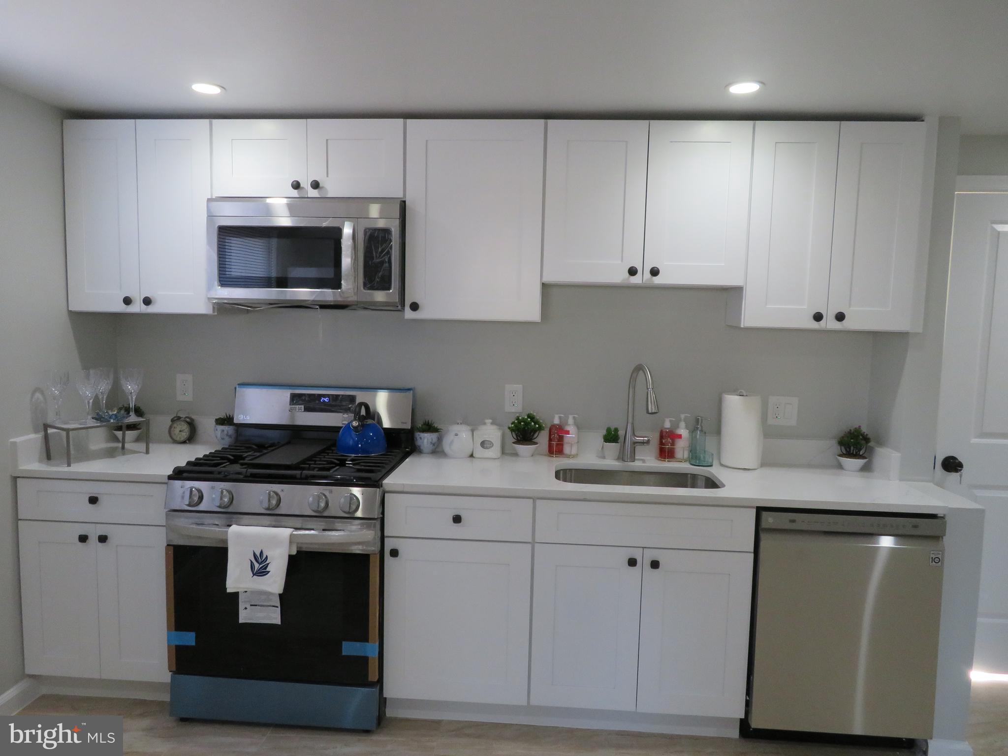 1325 Ray Road Hyattsville, MD 20782 - Photo 35 of 55 KITCHEN