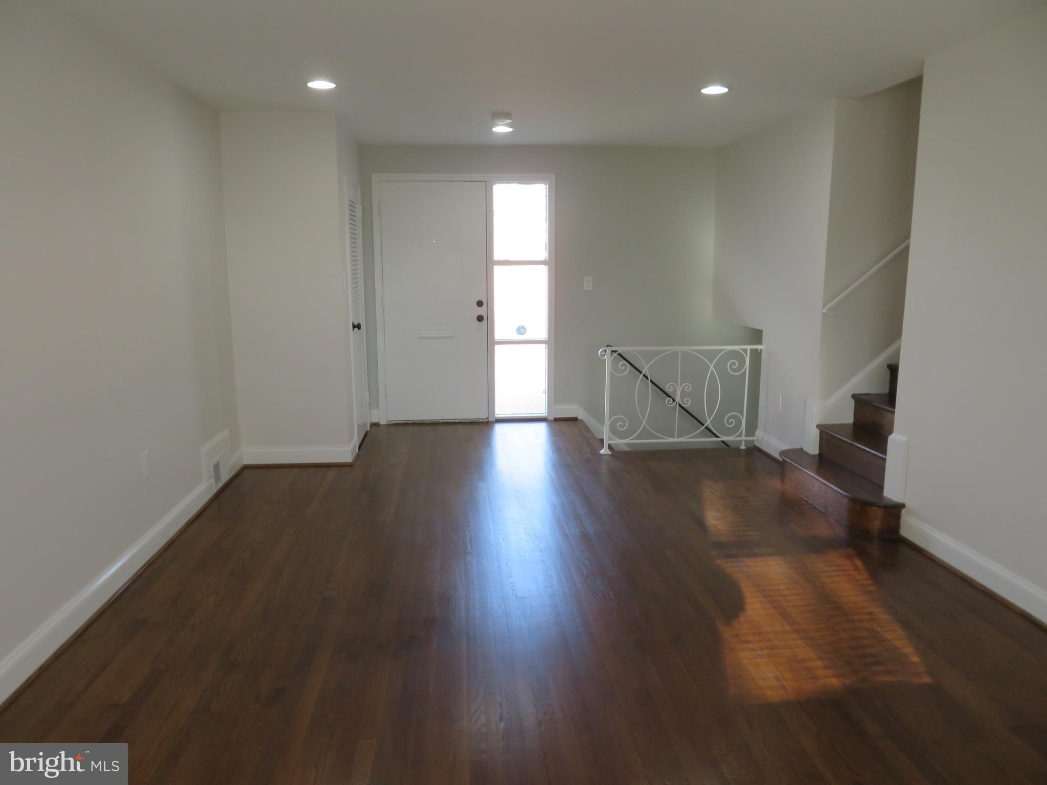 1325 Ray Road Hyattsville, MD 20782 - Photo 8 of 55 MAIN ENTRANCE LIVING ROOM