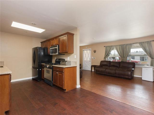 819 Broadview Street Spring Valley, CA 91977 - Photo 6 of 16 Gallery Image 6