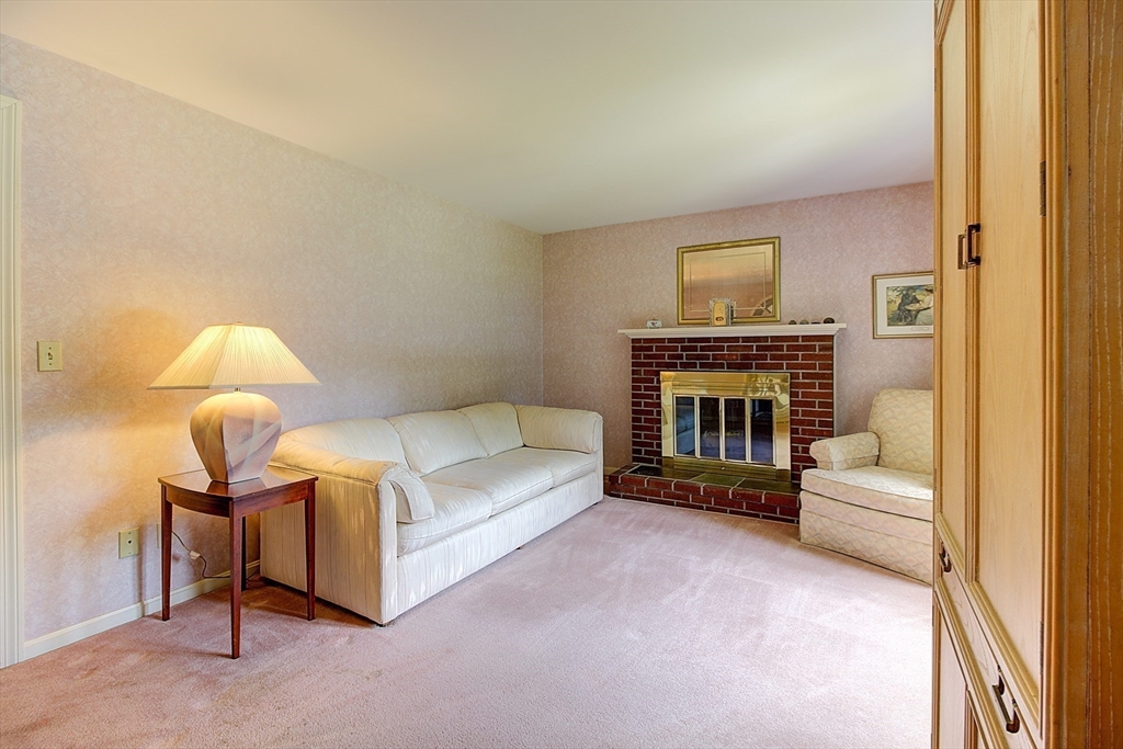 29 Beagle Club Road Attleboro, MA 02703 - Photo 11 of 26 Gallery Image 11