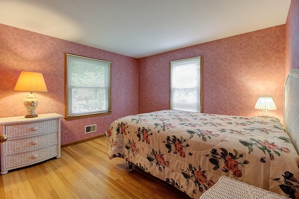 29 Beagle Club Road Attleboro, MA 02703 - Photo 15 of 26 Gallery Image 15
