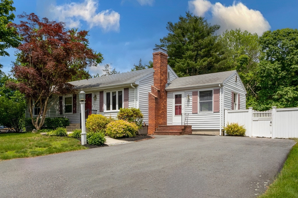 29 Beagle Club Road Attleboro, MA 02703 - Photo 2 of 26 Gallery Image 2