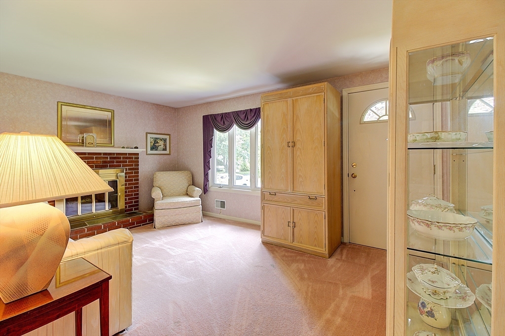 29 Beagle Club Road Attleboro, MA 02703 - Photo 9 of 26 Gallery Image 9
