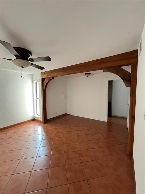 640 Harbor Drive Azle, TX 76020 - Photo 19 of 33 a view of a garage