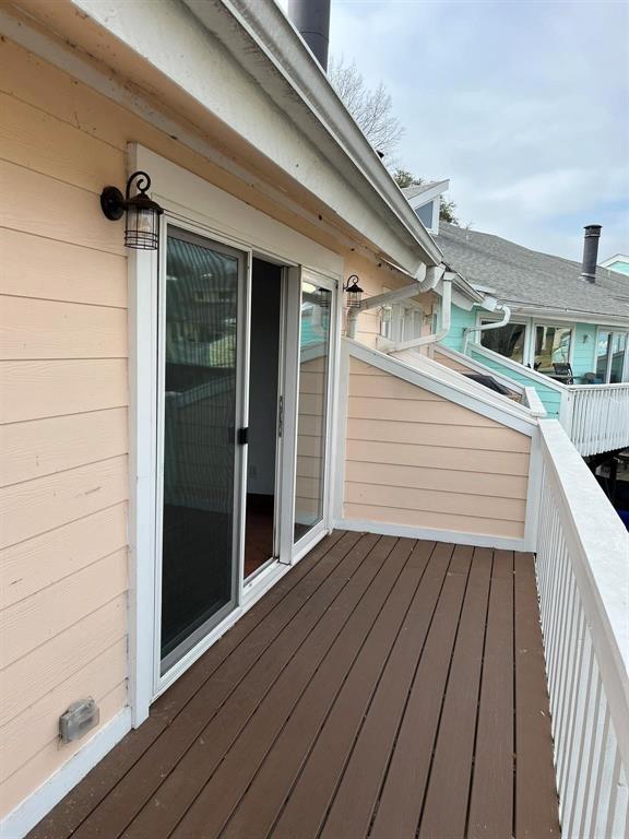 640 Harbor Drive Azle, TX 76020 - Photo 29 of 33 a view of wooden balcony