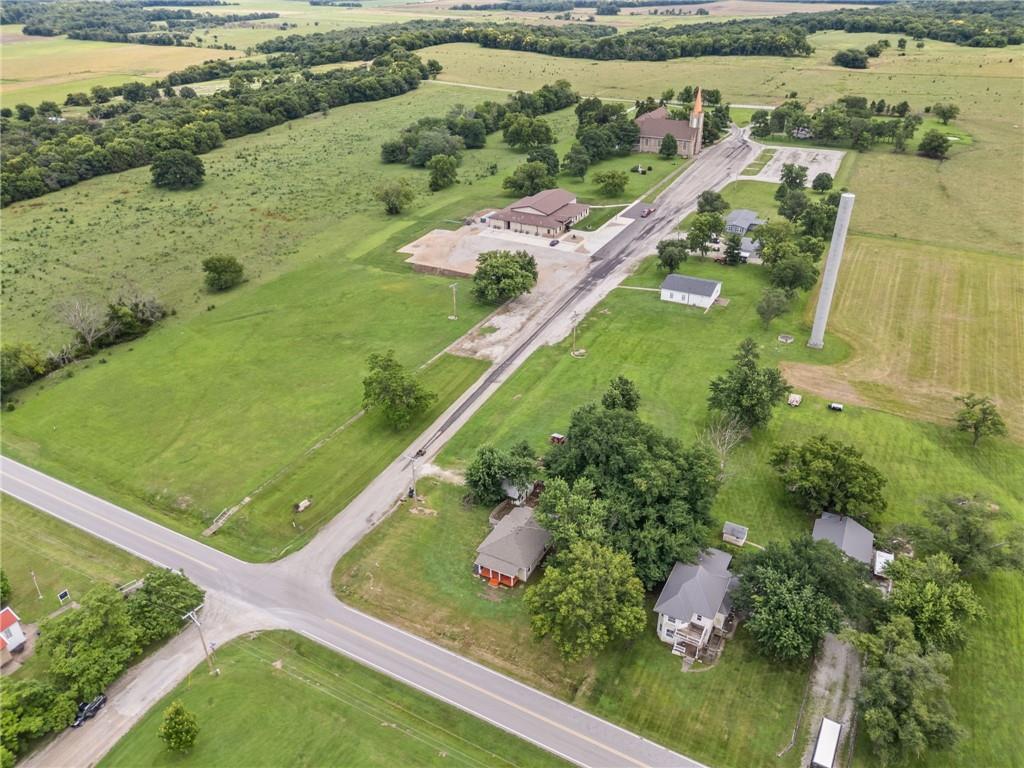32473 Northeast Norton Road Garnett, KS 66032 - Photo 38 of 44