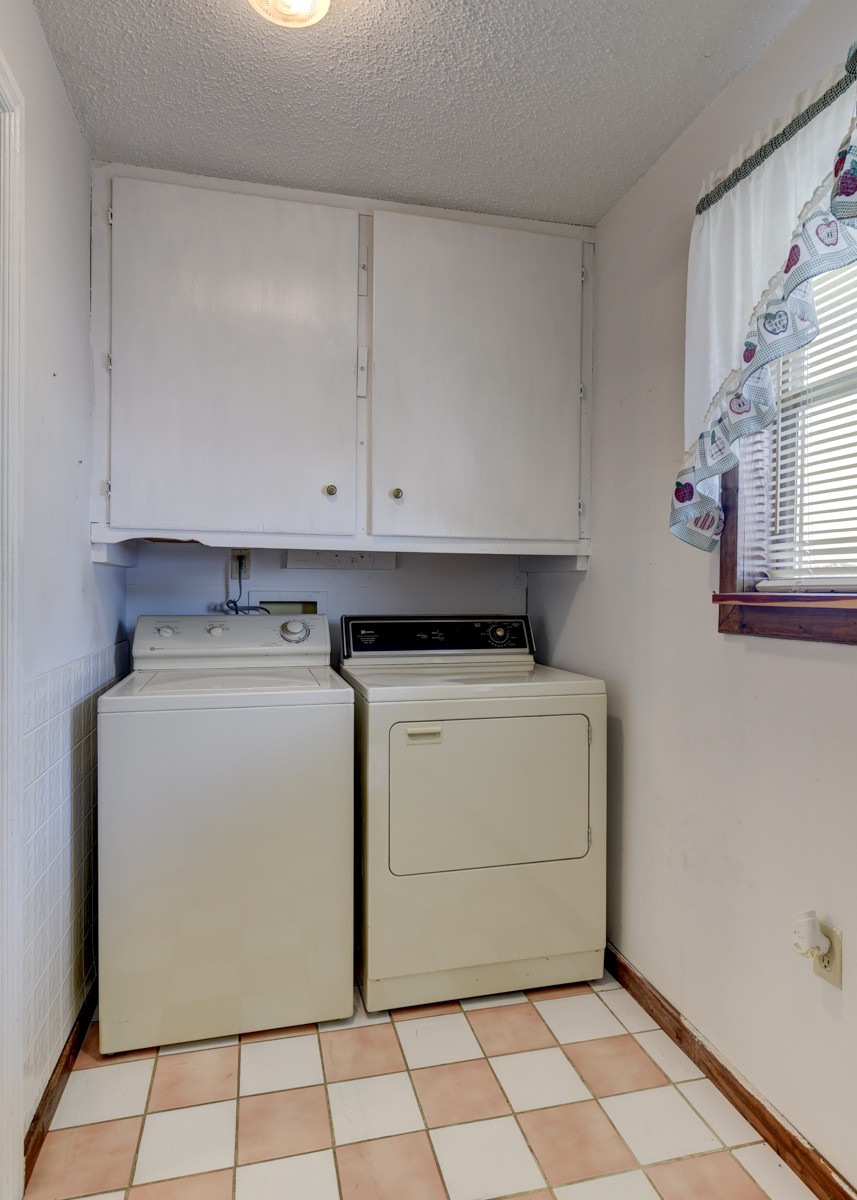 3945 Mitchell Road Lebanon, TN 37087 - Photo 41 of 41 a utility room with dryer and washer