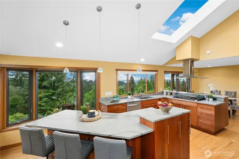 $1,988,000 | 4730 154th Place Southeast, Bellevue, WA 98006