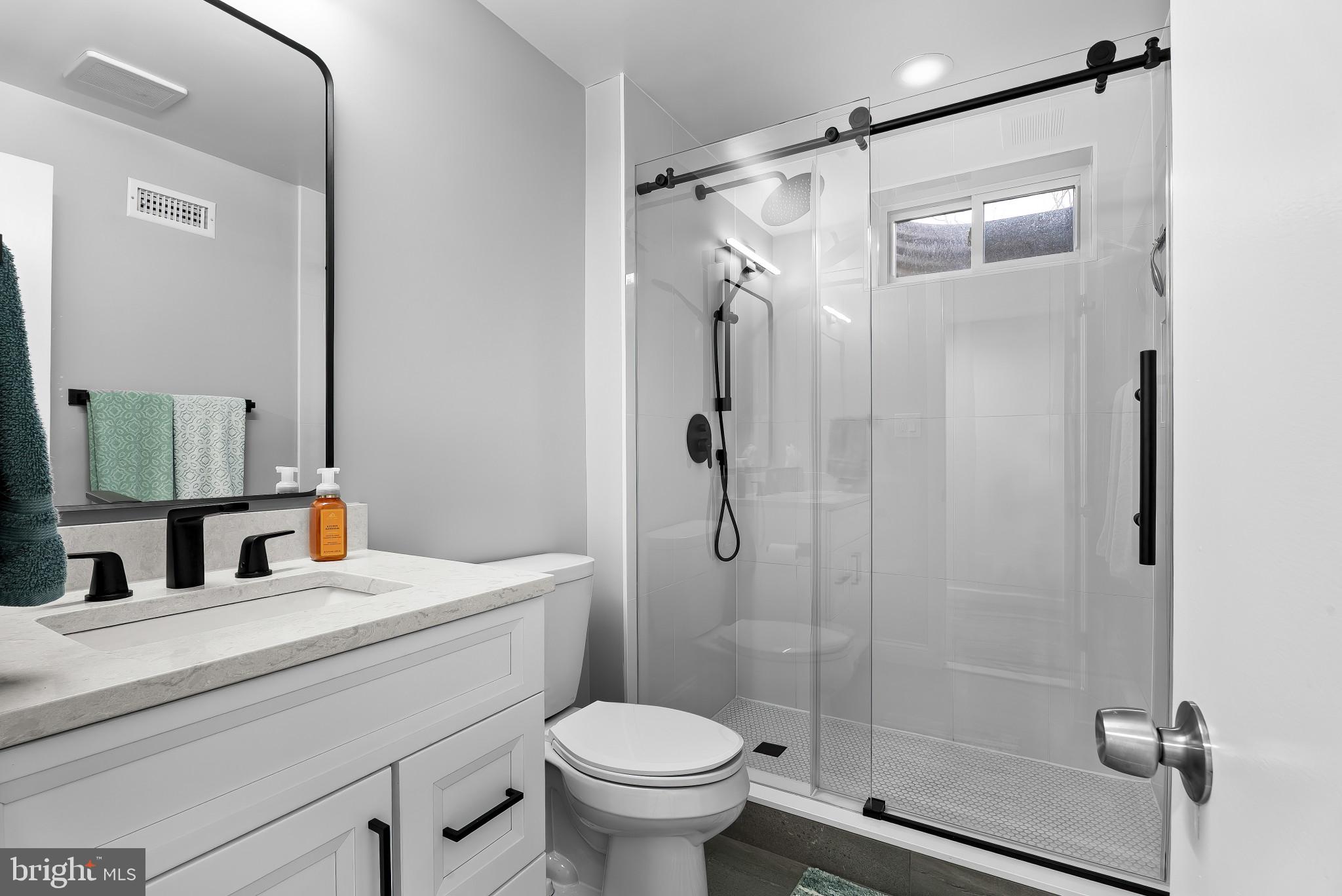 512 Quaint Acres Drive Silver Spring, MD 20904 - Photo 26 of 46 Full bathroom