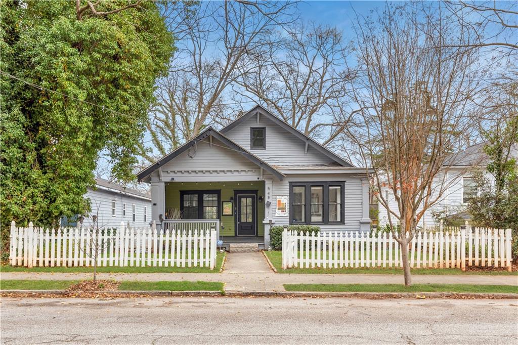 548 Holderness Street Southwest Atlanta, GA 30310 - Photo 1 of 32