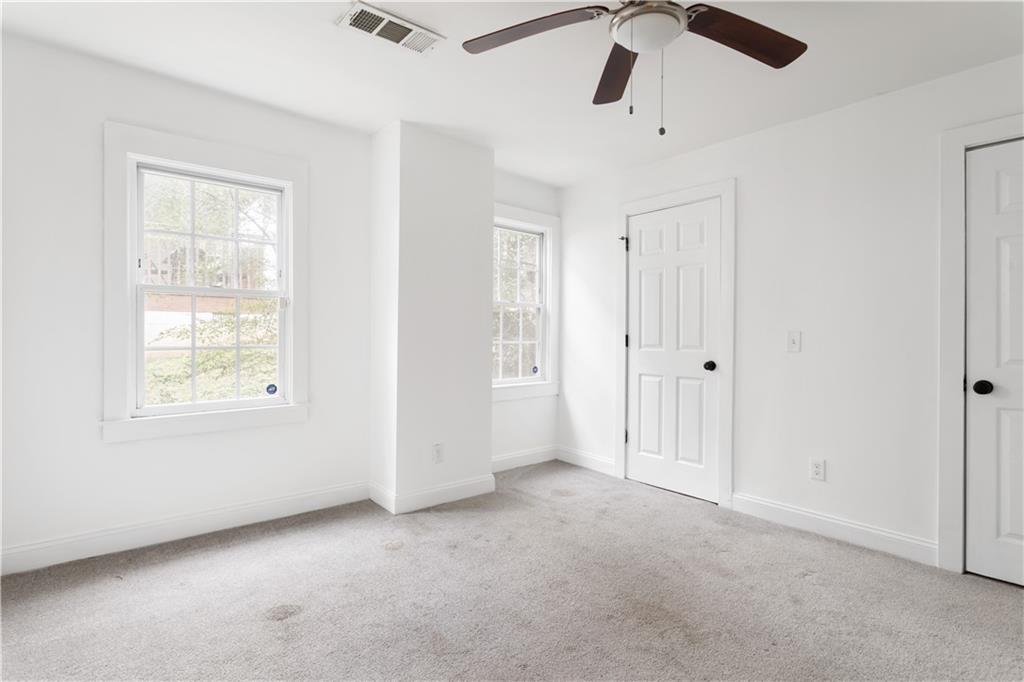 548 Holderness Street Southwest Atlanta, GA 30310 - Photo 22 of 32