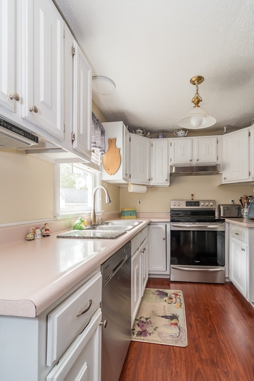 561 Main Street Mashpee, MA 02649 - Photo 14 of 32