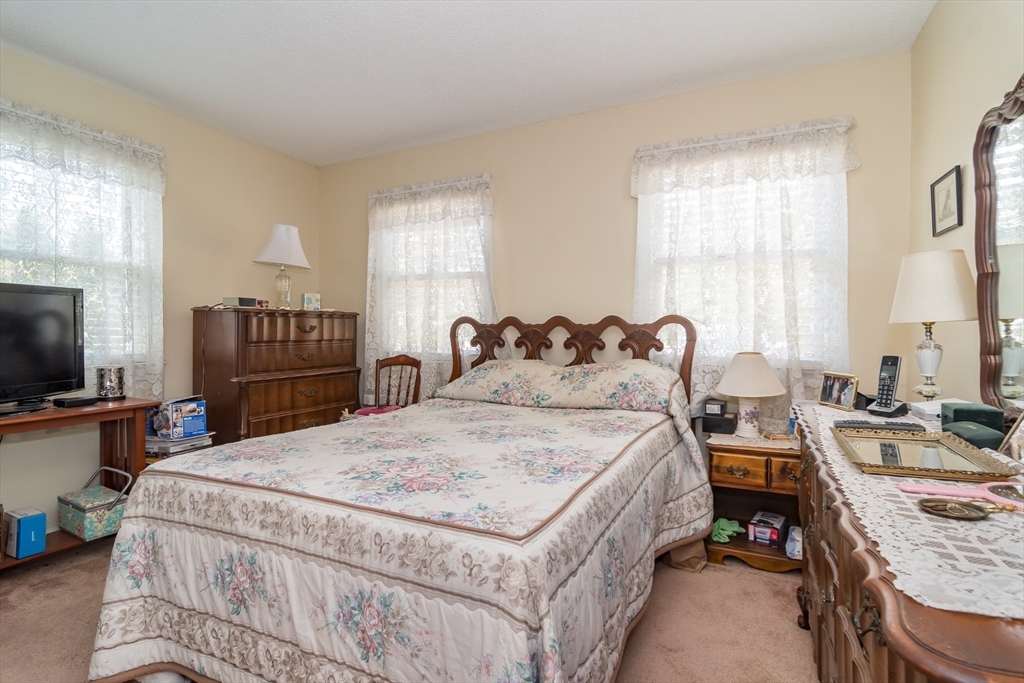 561 Main Street Mashpee, MA 02649 - Photo 18 of 32