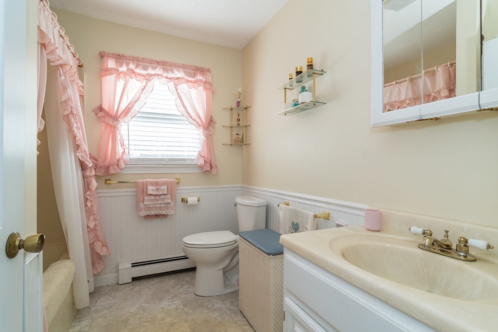 561 Main Street Mashpee, MA 02649 - Photo 25 of 32