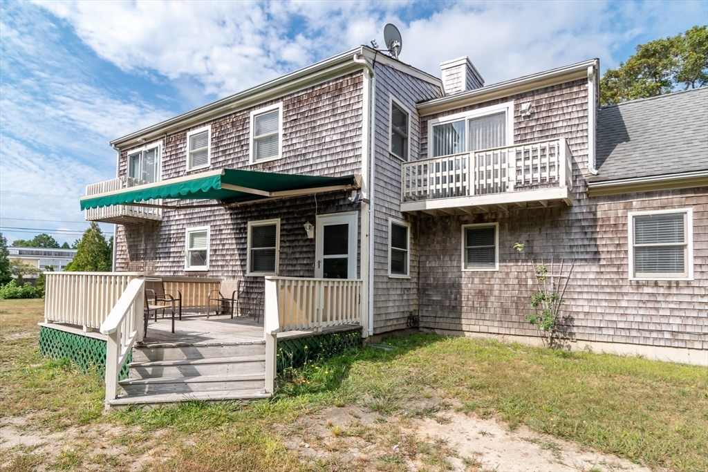 561 Main Street Mashpee, MA 02649 - Photo 4 of 32