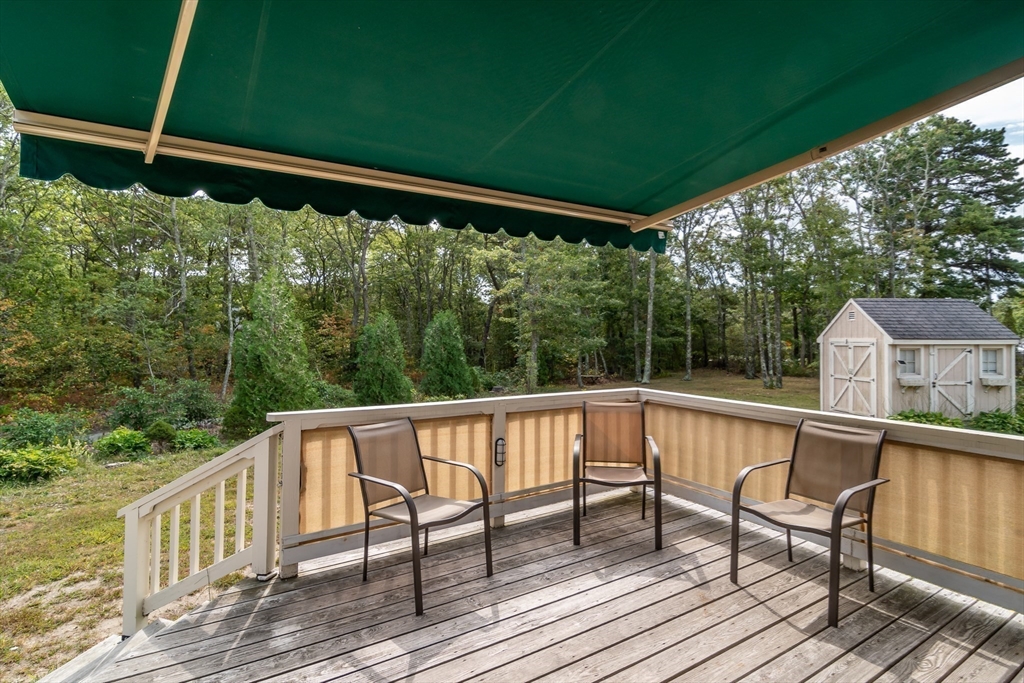 561 Main Street Mashpee, MA 02649 - Photo 5 of 32