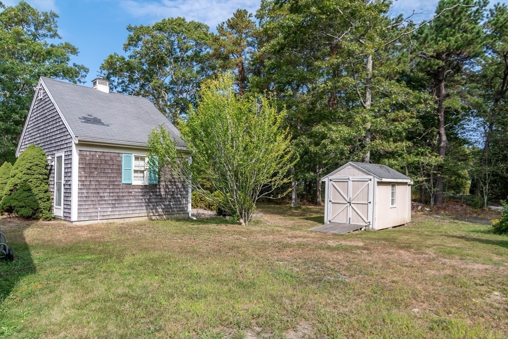 561 Main Street Mashpee, MA 02649 - Photo 7 of 32