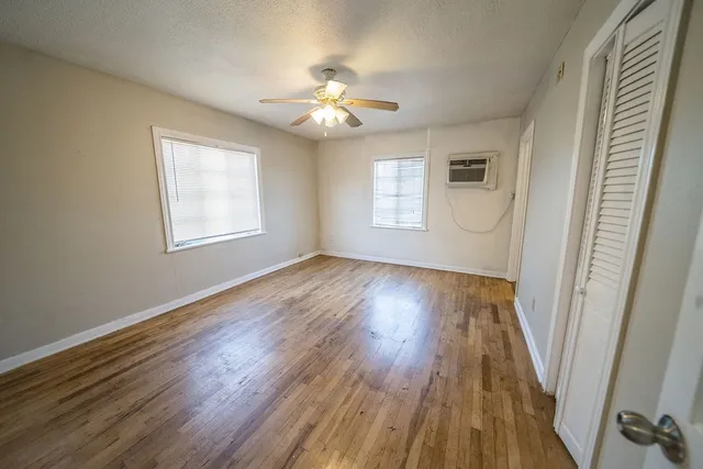 $850 | 2218 1/2 Chapman Street, Unit 1, Houston, TX 77009