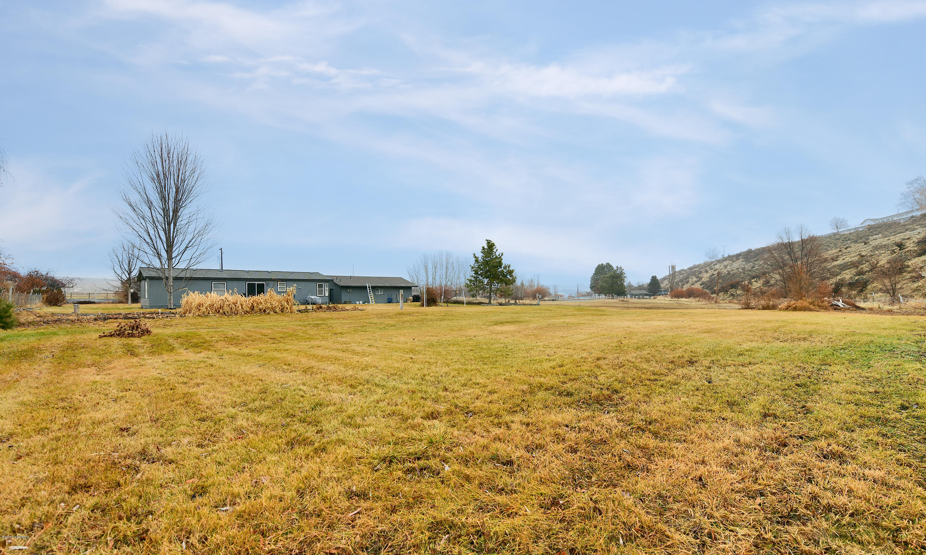 1251 Stone Road Yakima, WA 98908 - Photo 15 of 17 a view of an ocean and beach