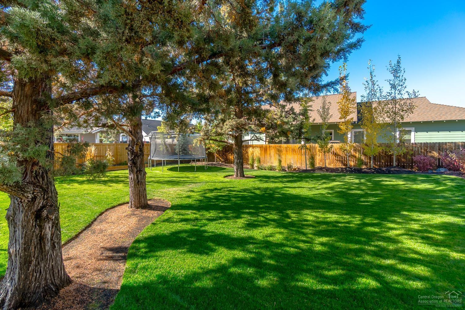 20879 Rorick Drive Bend, OR 97701 - Photo 5 of 25 Additional Photo