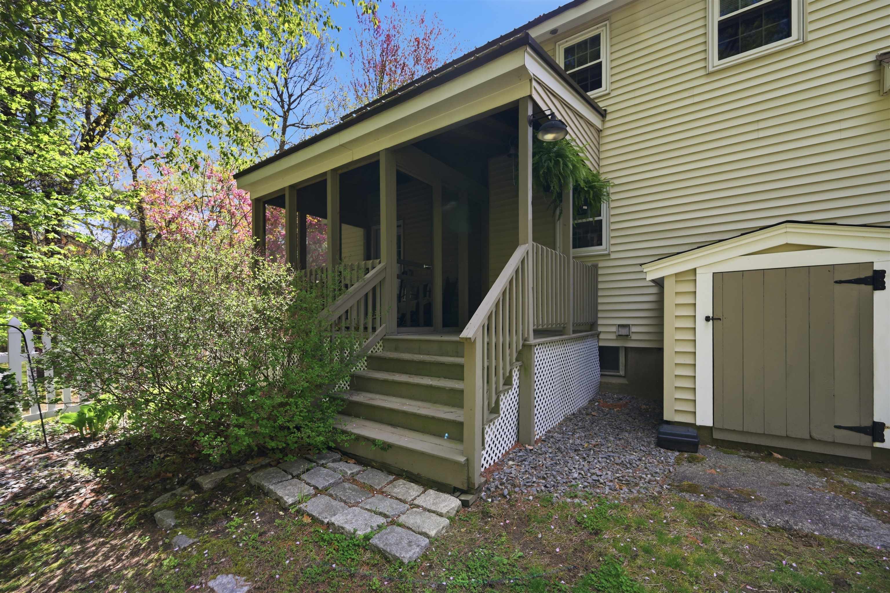 84 Woodridge Road Hampstead, NH 03826 - Photo 43 of 49