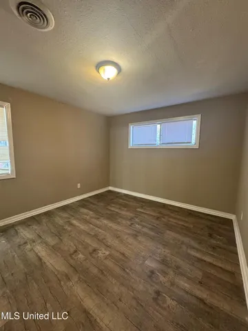 $69,900 | 227 Queen Anne Lane, Jackson, MS 39209