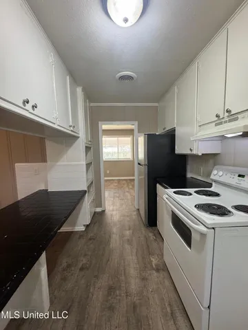 $69,900 | 227 Queen Anne Lane, Jackson, MS 39209