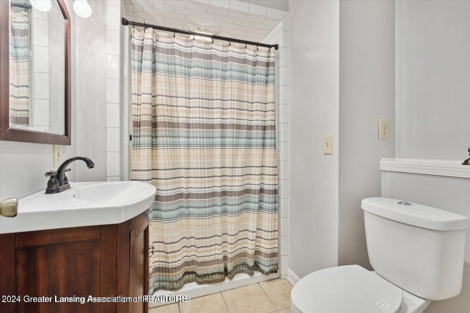 307 Sawyer Road Lansing, MI 48911 - Photo 27 of 47 27