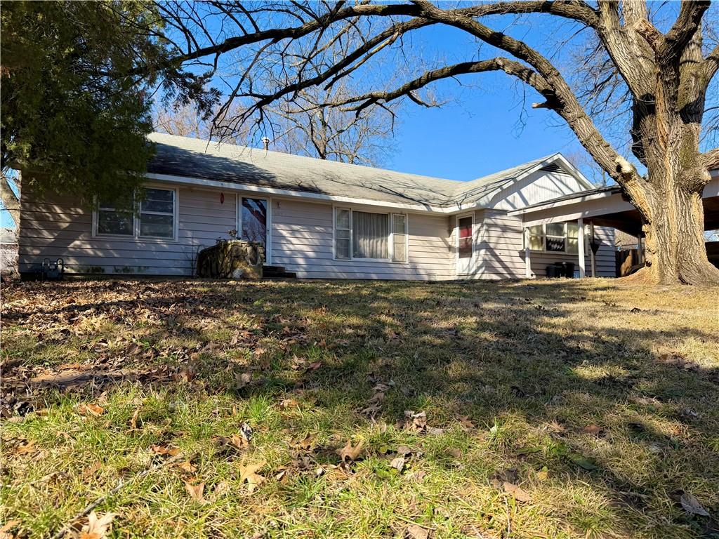 609 South Ridge Street Yates Center, KS 66783 - Photo 1 of 52