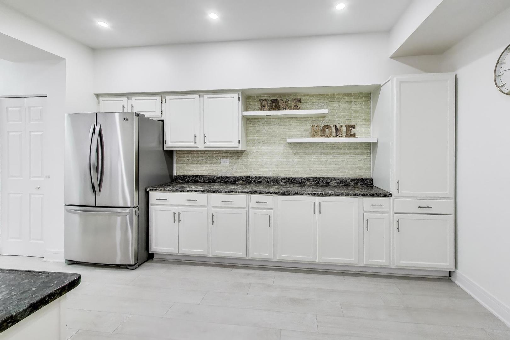 8169 Ripple Ridge Darien, IL 60561 - Photo 11 of 33