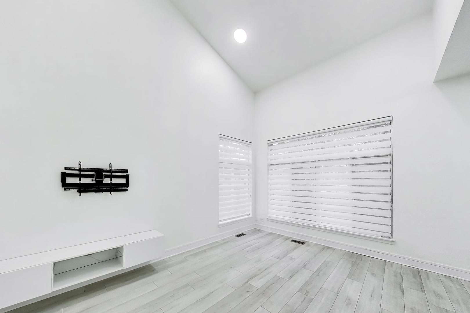 8169 Ripple Ridge Darien, IL 60561 - Photo 6 of 33
