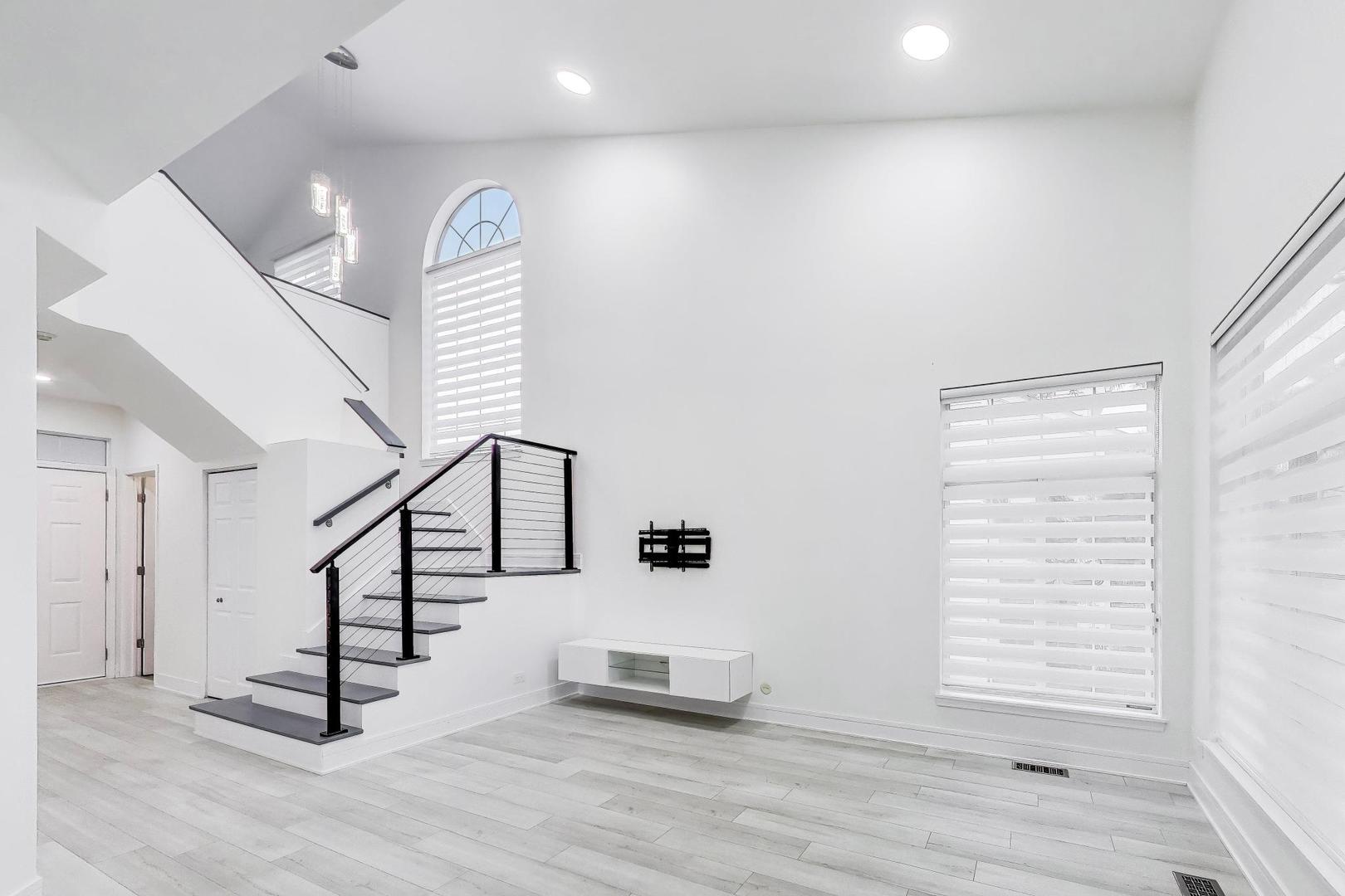 8169 Ripple Ridge Darien, IL 60561 - Photo 8 of 33