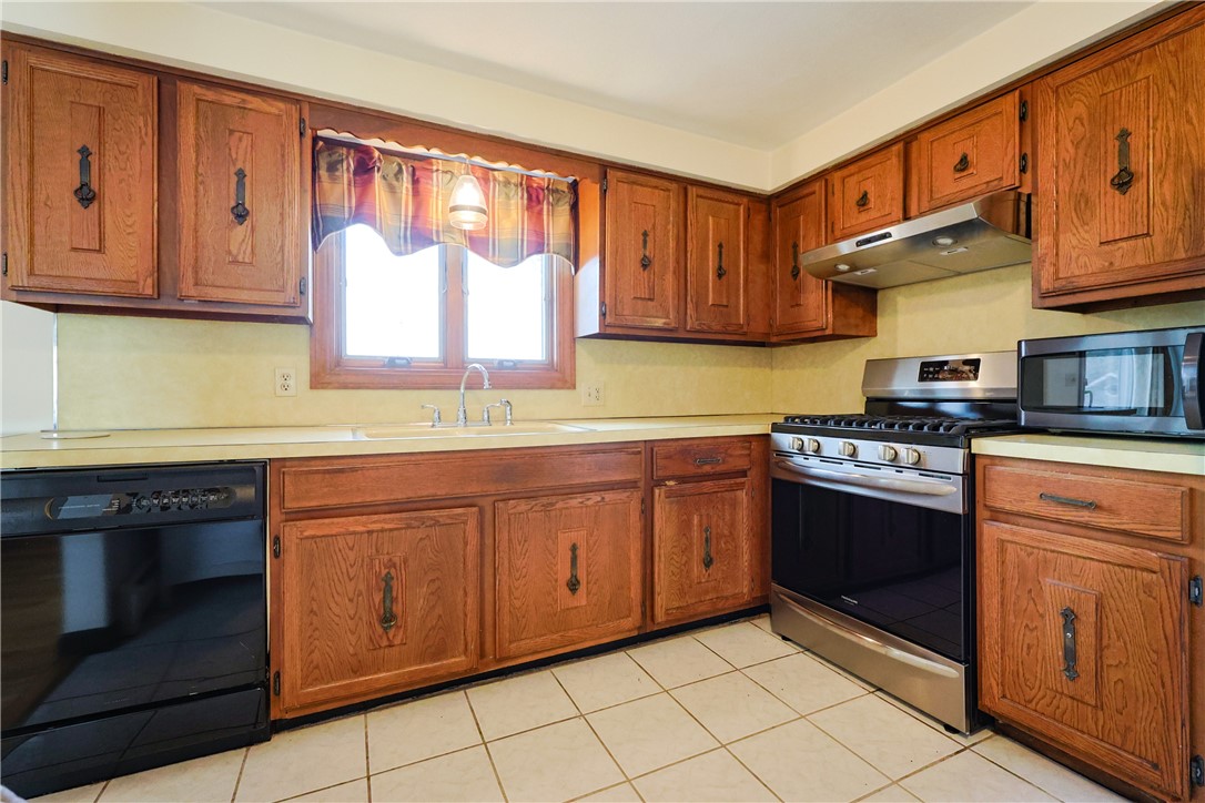 59 Independence Drive Warwick, RI 02888 - Photo 16 of 50