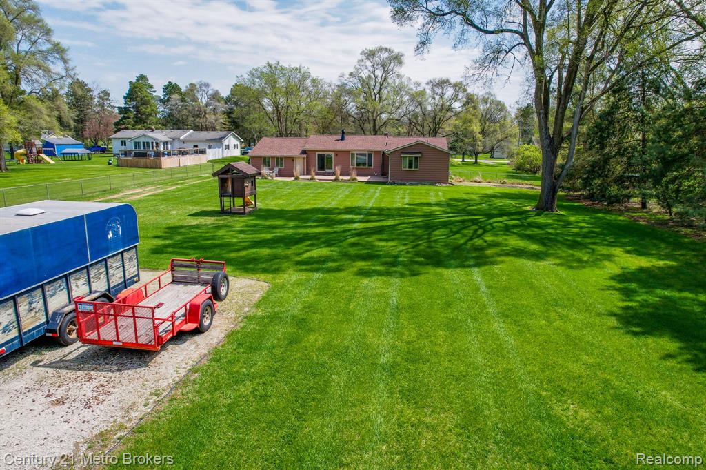 6043 North Gale Road Davison, MI 48423 - Photo 30 of 34 Gallery Image 30