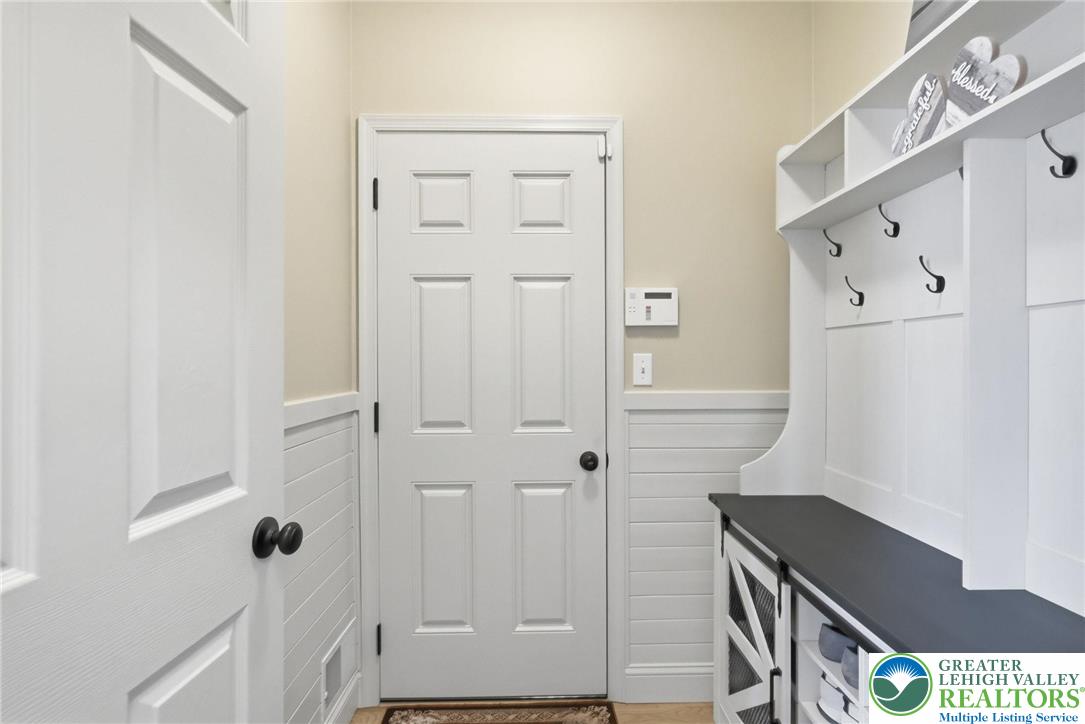 1375 Clearview Road Coplay, PA 18037 - Photo 24 of 72